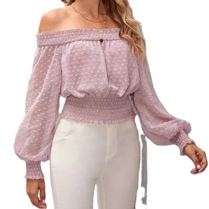 Bluzka szyfonowa typu off-shoulder z fakturowanym wzorem w kropki