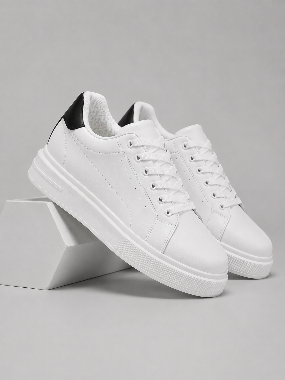 Kacob | Men's Leather Low Top Lace-Up Trainers