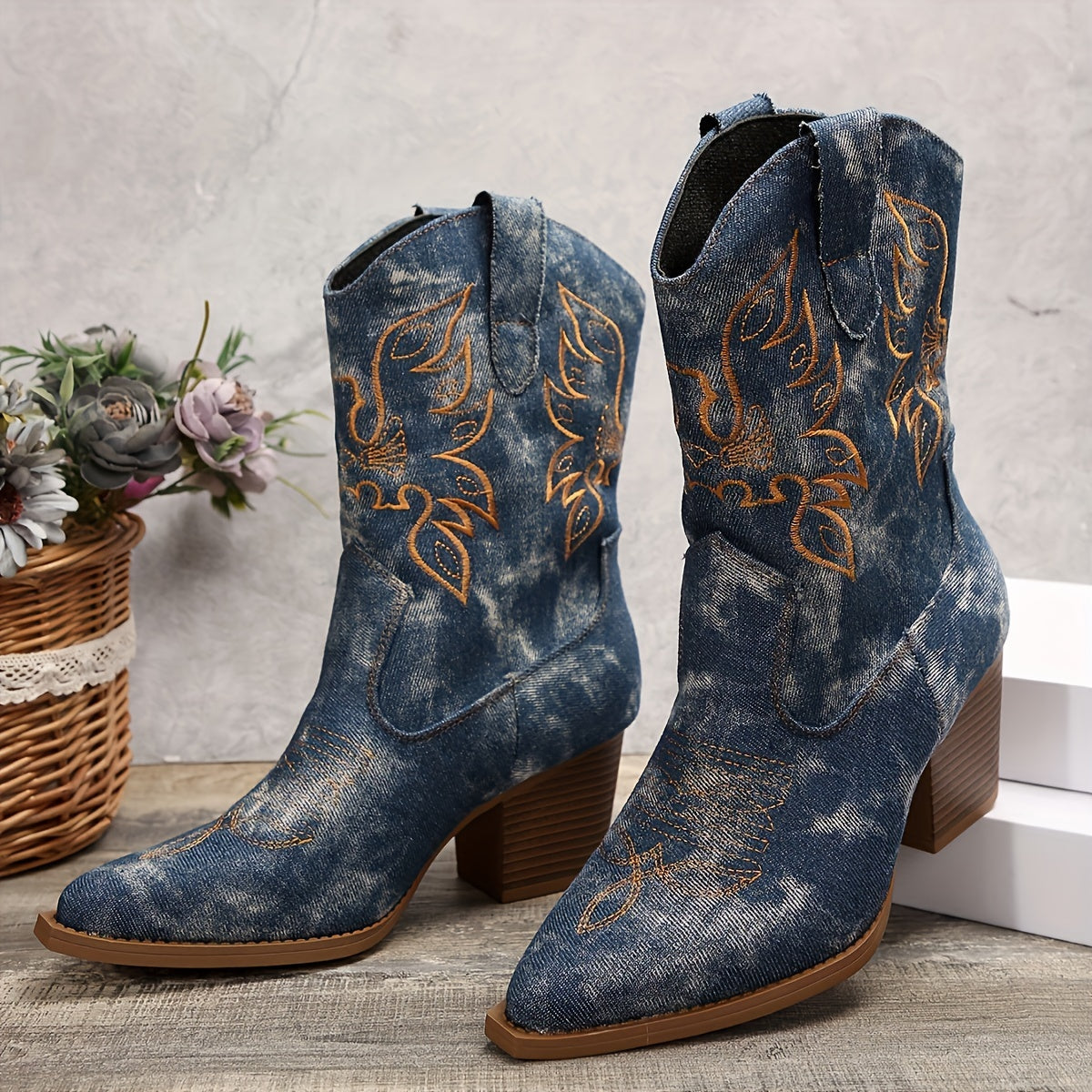 Kacob | Women's Distressed Western Boots