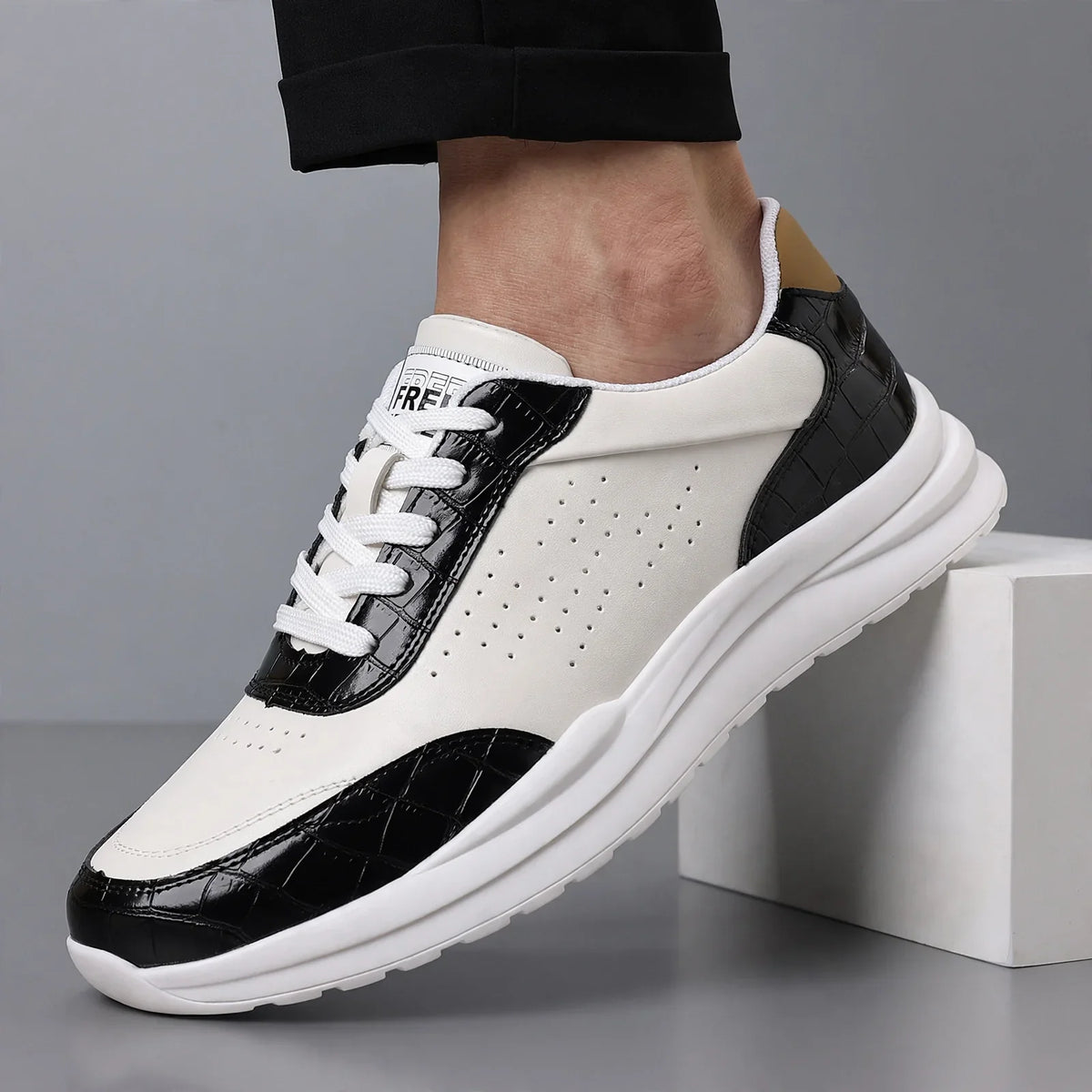 Men’s Casual Sneakers Lace Up Walking Shoes Everyday Footwear