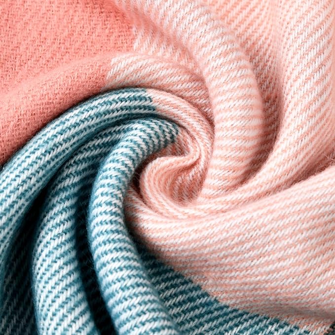 Women's Checked Blanket Scarf with Tassels