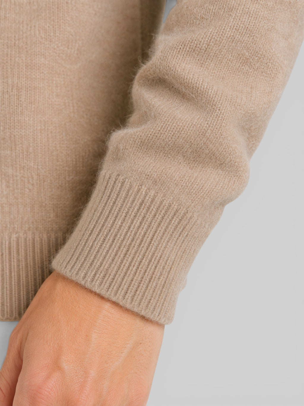 Women's Round Neck Button-Front Knit Cardigan