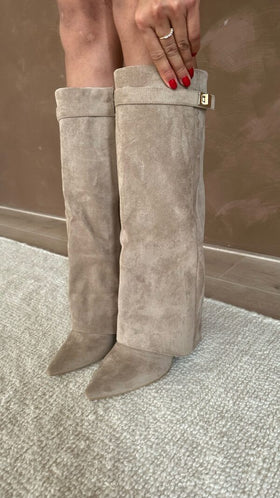 Taupe